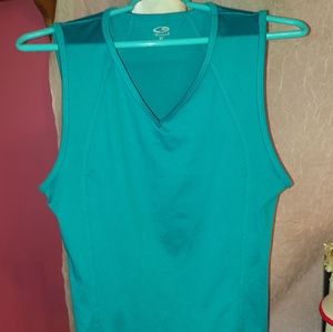 Columbia V-Neck Tank Top in XL